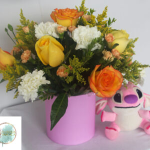 BOX DE ROSAS AMARILLAS Y FUEGO CON SOLIDAGO